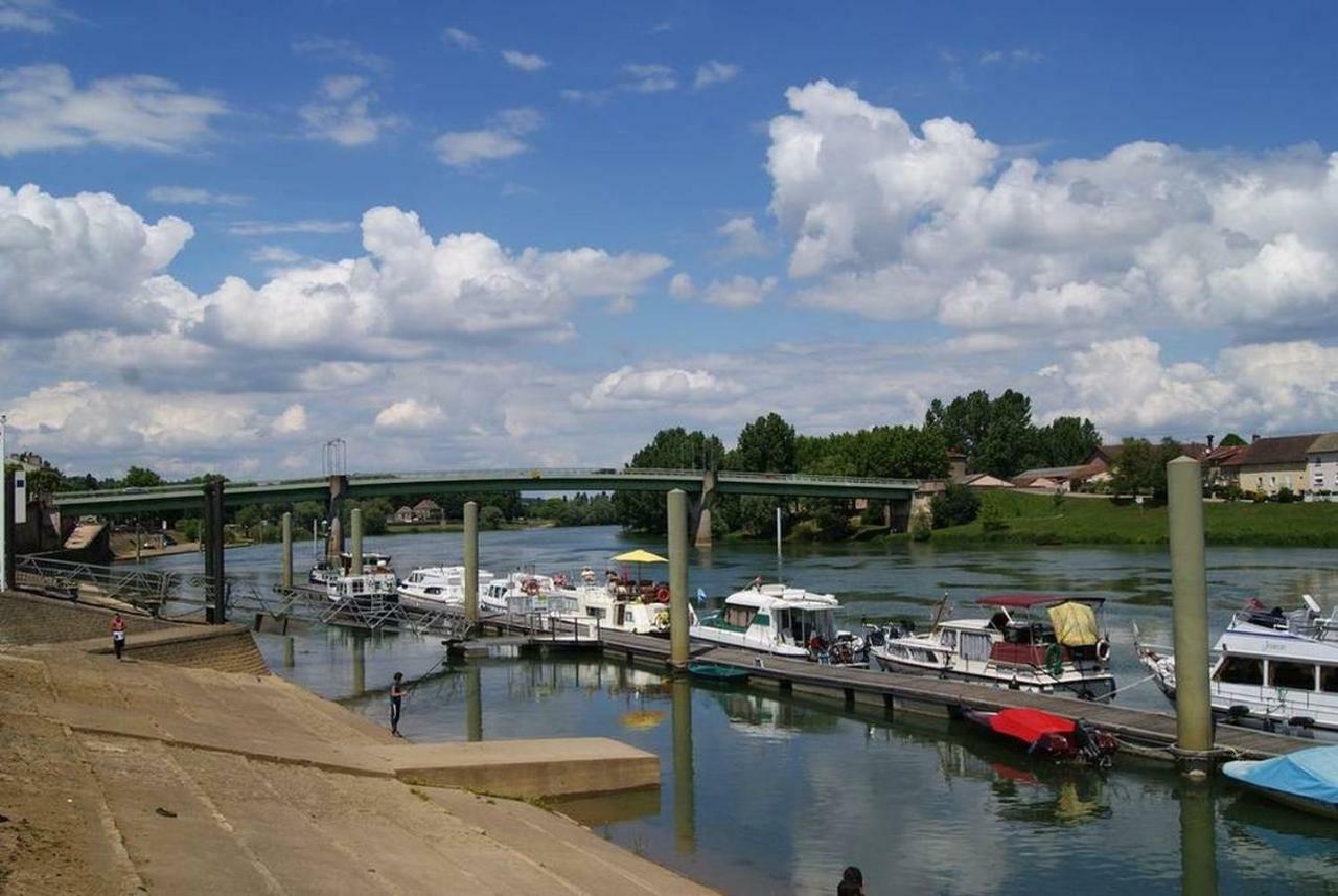 Tournus Belle Maison Vue Sur Saone Dış mekan fotoğraf